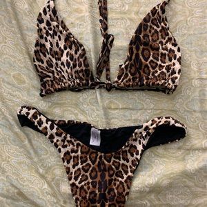 437 Leopard Bikini L/XL